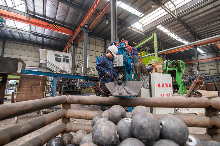 新郑网架配件-螺栓球加工车间